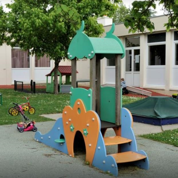 Creche_1_4332369-crop.jpg