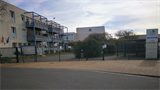 Rassemblement silencieux devant le collège Jean Guiton